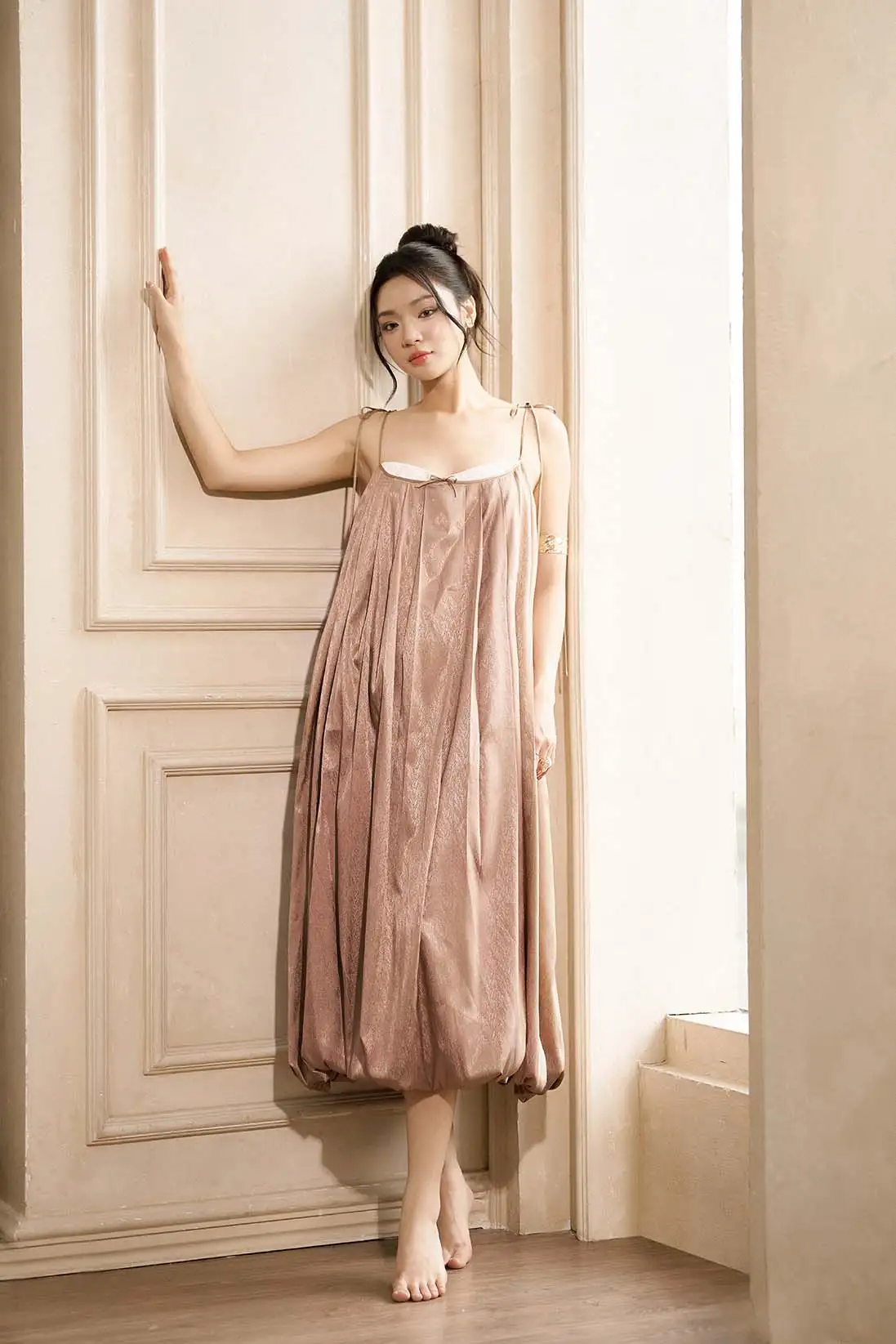 Terra – Satin Bubble Tie Dress